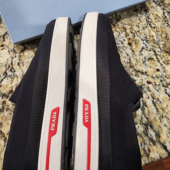 Prada sneaker. Used in excellent condition,  size 39 - Picture 6 of 13
